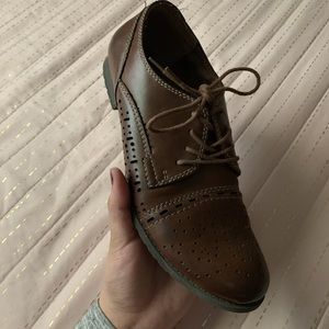 ADORABLE LACE UP OXFORD SHOES